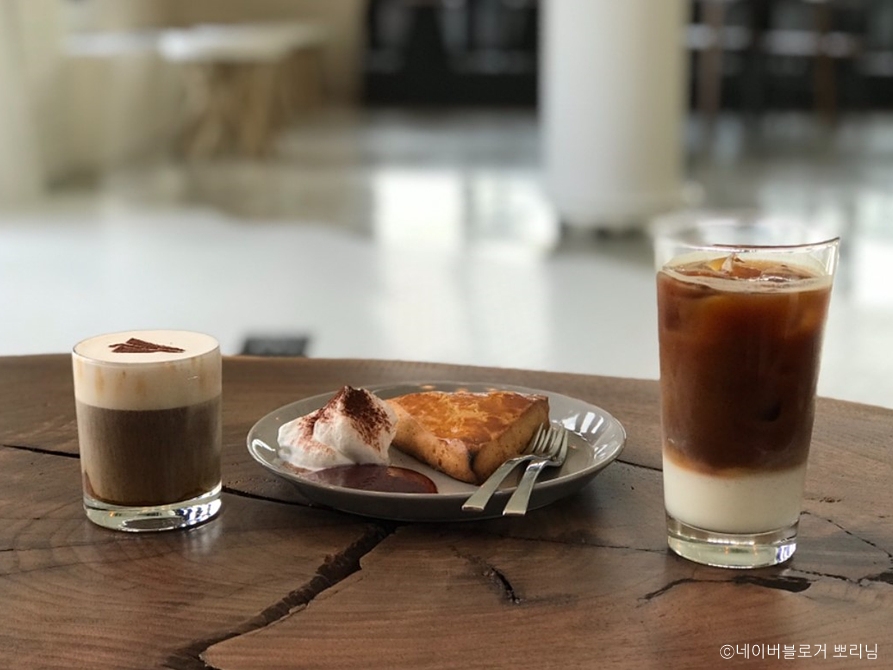 로이터 커피 셸터